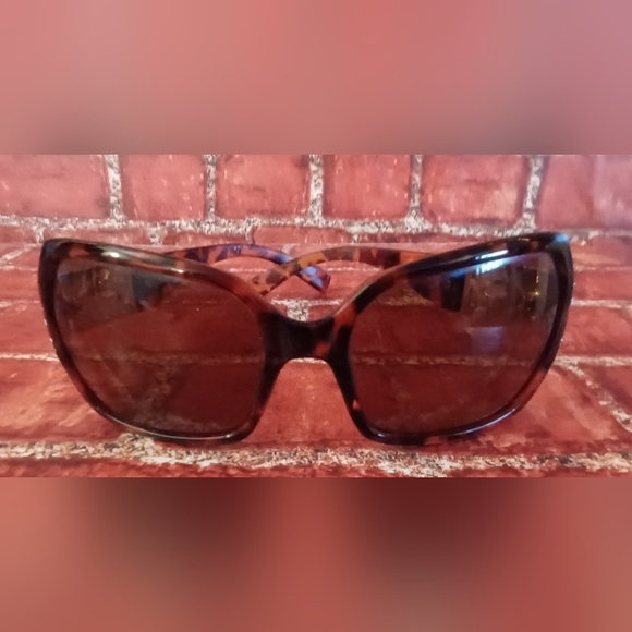 𝑺𝒕𝒆𝒗𝒆 𝑴𝒂𝒅𝒅𝒆𝒏 𝑻𝒐𝒓𝒕𝒐𝒊𝒔𝒆 𝑺𝒉𝒆𝒍𝒍 𝑺𝒖𝒏𝒈𝒍𝒂𝒔𝒔𝒆𝒔 - Picture 2 of 15